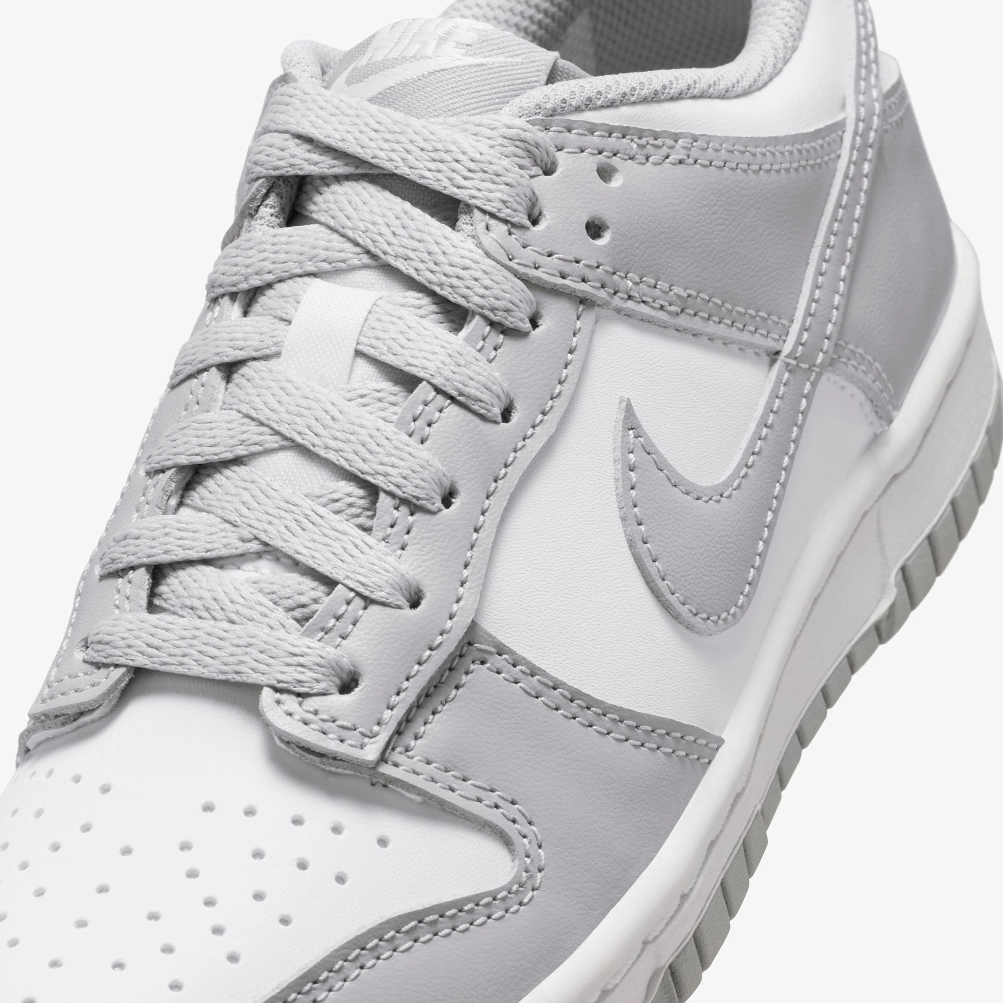 Dunk Low Gri Spor Ayakkabı