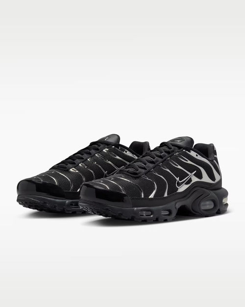 Air Max Plus SE Metallic Silver